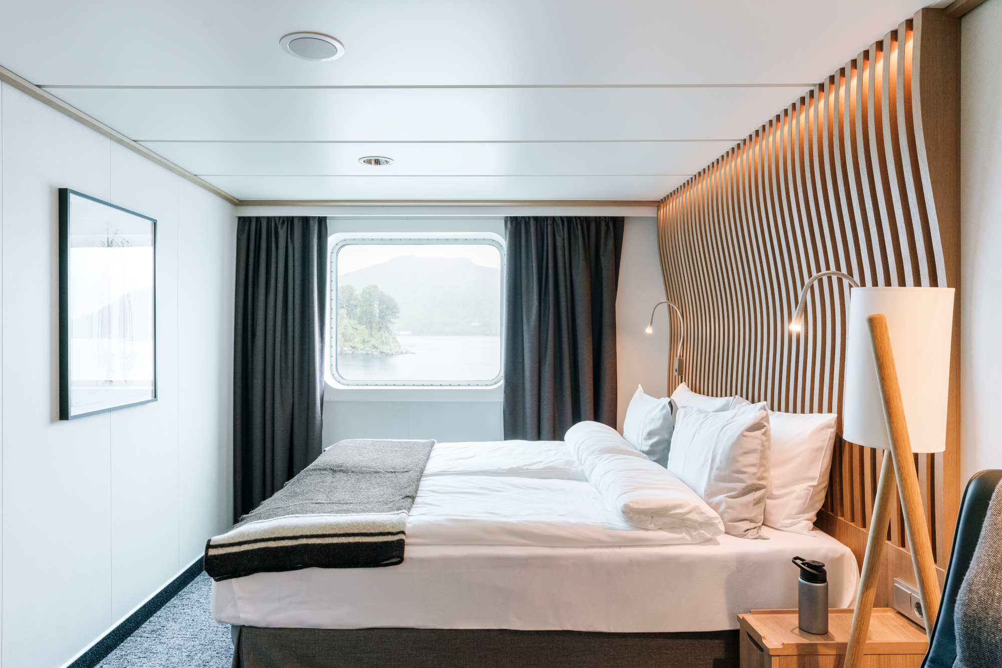 MyCruise Hurtigruten MS-Roald-Amundsen Kahytter Udvendig TT1